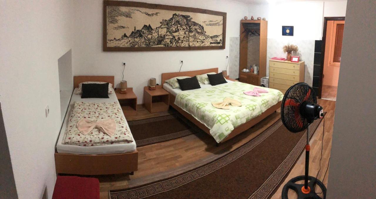 Hotel Prenociste Gany Jajce Exteriér fotografie