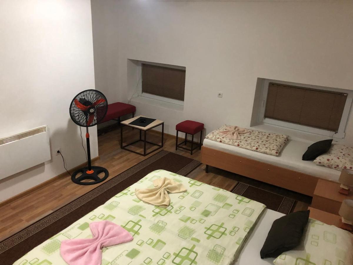Hotel Prenociste Gany Jajce Exteriér fotografie